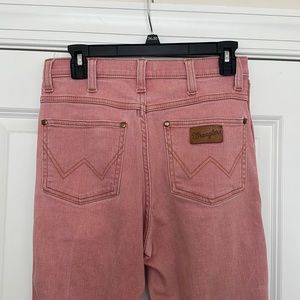 Wrangler capris - women’s